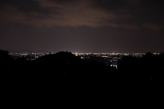 弘法山公園の夜景スポット写真（2）class=