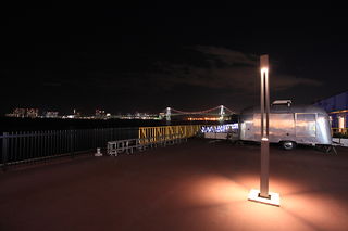 日の出桟橋の夜景スポット写真（3）class=