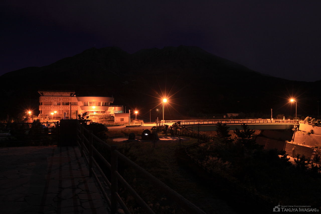 桜島国際火山砂防センター前の夜景スポット写真（2）