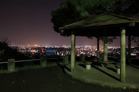 本妙寺公園の夜景スポット写真（3）class=