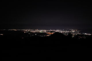 絵下山 山頂駐車場の夜景スポット写真（1）class=