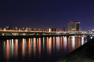 桜橋の夜景スポット写真（5）class=
