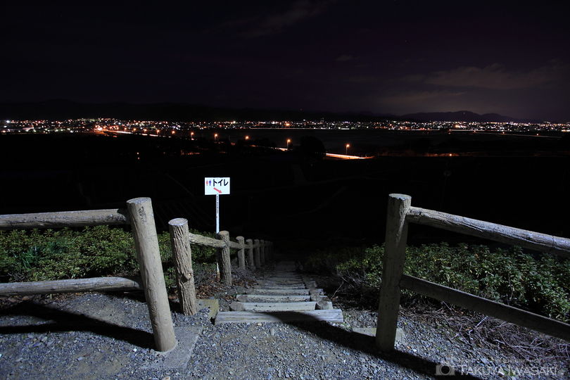 中條景昭像公園の夜景スポット写真（2）