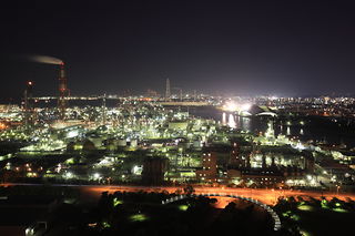 四日市港ポートビルの夜景スポット写真（1）class=