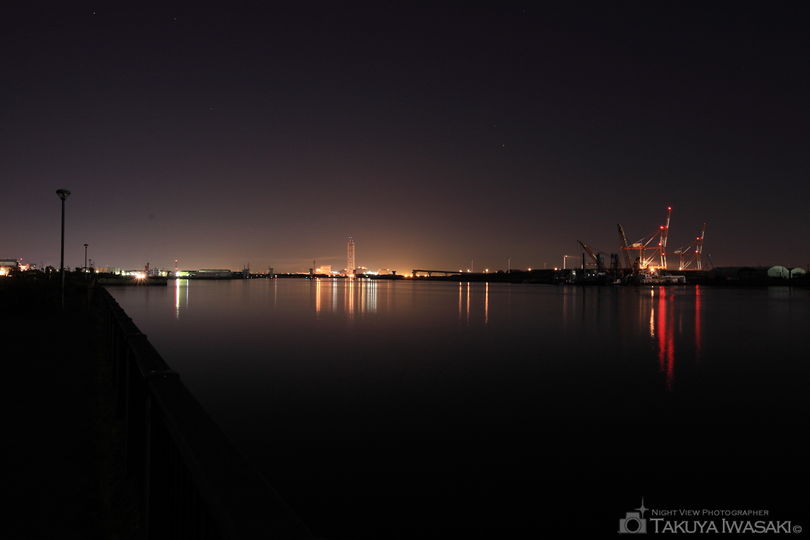 四日市港富双緑地の夜景スポット写真（2）
