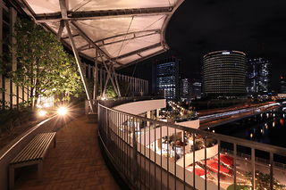 横浜ベイクオーター ベイガーデンの夜景スポット写真（5）class=