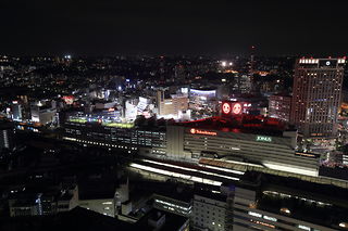 横浜駅方面の夜景を望む