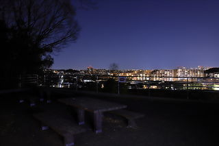 太尾見晴らしの丘公園の夜景スポット写真（4）class=