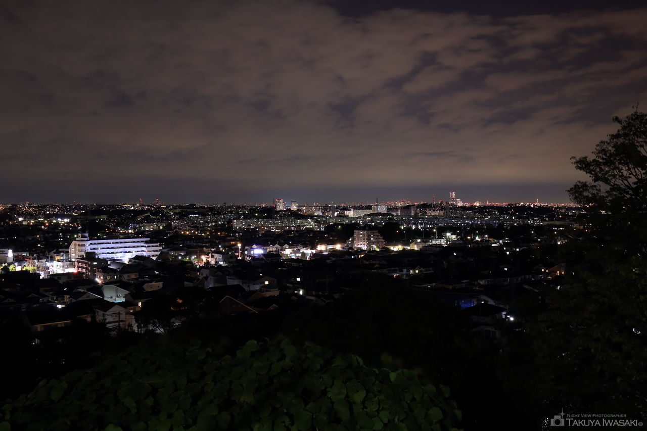 港南台ひよどり団地前の夜景スポット写真（2）