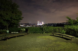 笹下中央公園の夜景スポット写真（3）class=