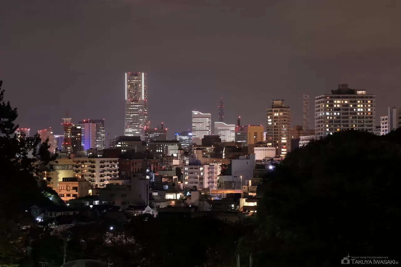 元町公園・貝殻坂の夜景（神奈川県横浜市中区）
