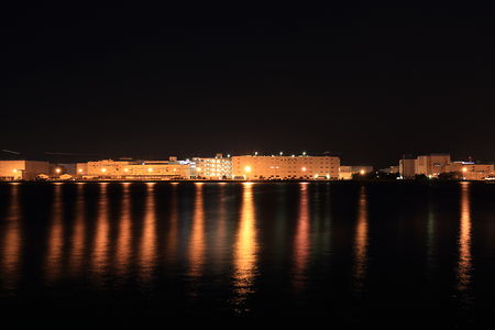 扇島の物流センターを中心とした夜景