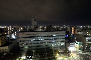 甲府市役所 展望ロビーの夜景スポット写真（3）class=