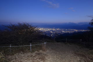 甘利山の夜景スポット写真（3）class=