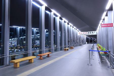 竜王駅南北自由通路山並みビューポイントの夜景スポット写真（3）class=