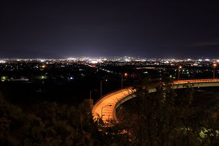 桃花橋ループの夜景スポット写真（3）class=