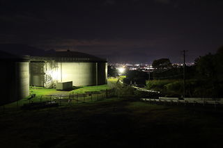中河原配水池の夜景スポット写真（2）class=