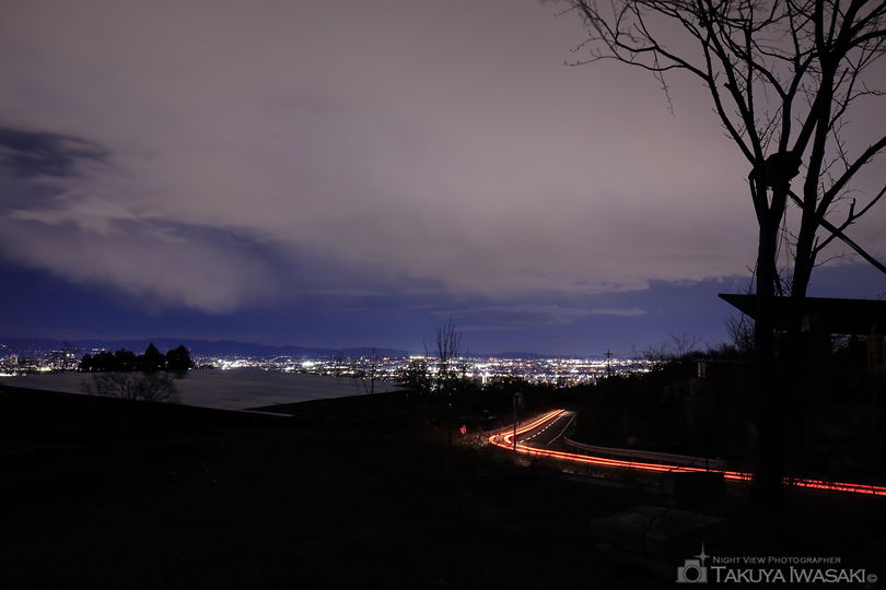 観音山聖地霊園入口の夜景スポット写真（2）