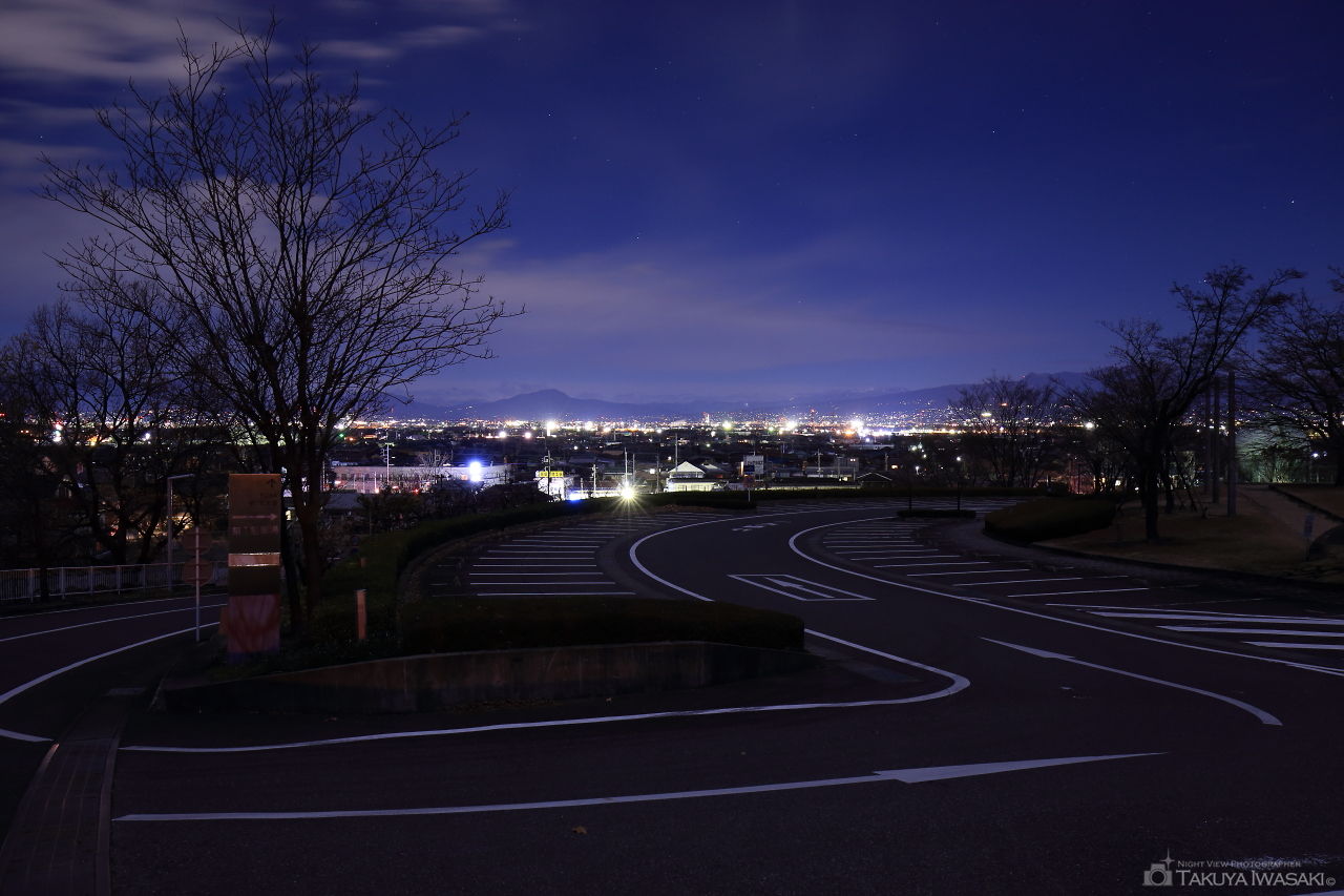 みかぼみらい館前の夜景スポット写真（1）