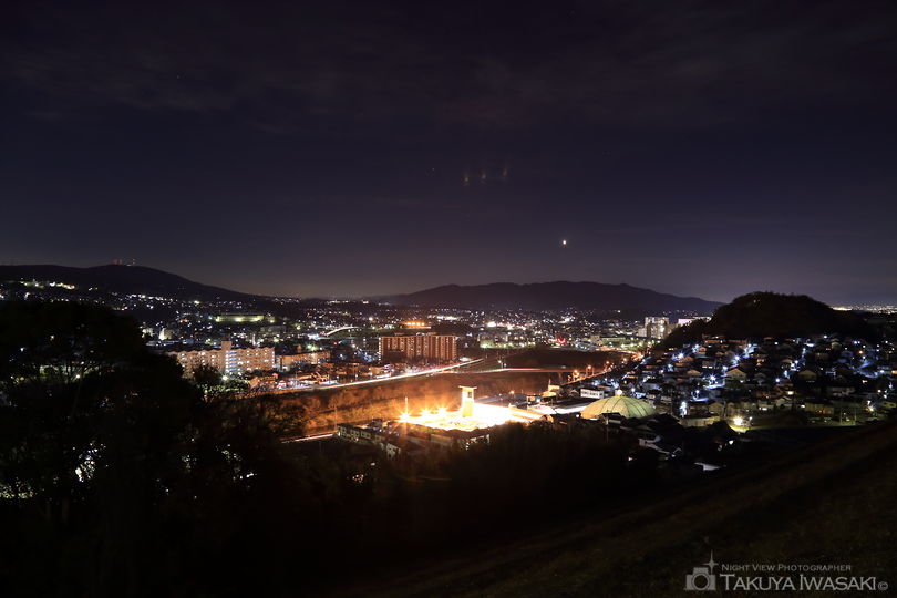 王寺スカイヒルズ ゆうやけ公園の夜景スポット写真（1）