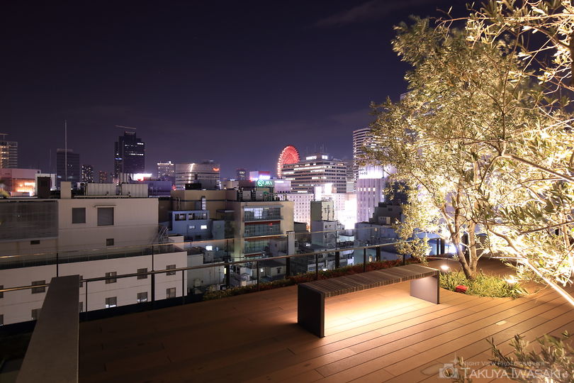 グランフロント大阪 北館7階デッキの夜景スポット写真（3）