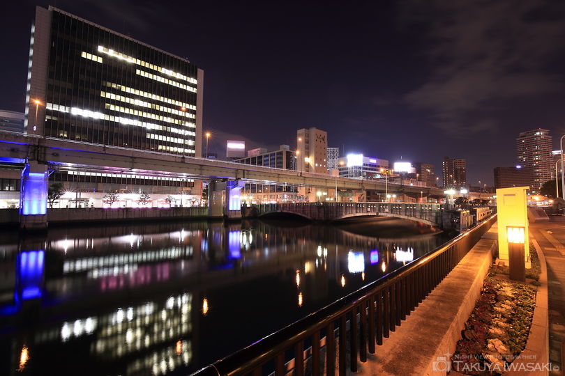 中之島遊歩道 大江橋駅前の夜景スポット写真（1）