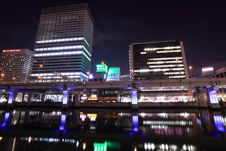 中之島遊歩道 大江橋駅前の夜景スポット写真（2）class=