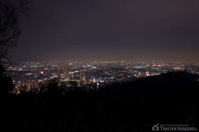 塩尾寺麓の夜景スポット写真（1）