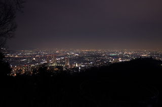 塩尾寺麓の夜景スポット写真（1）class=