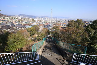 階段から見える宝塚市内の風景