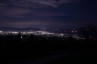 鉢巻山の夜景スポット写真（1）class=