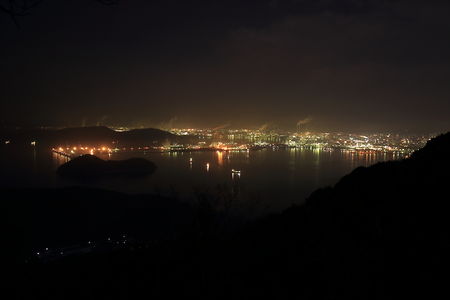 太華山 鉄幹の歌碑の夜景スポット写真（1）class=