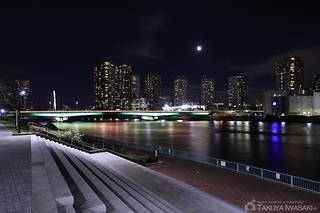 大川端リバーシティ21方面の高層マンションの夜景
