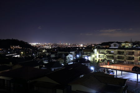 昭島市方面の夜景を望む