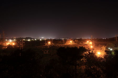 大仏山公園　展望台多目的広場の夜景スポット写真（1）class=