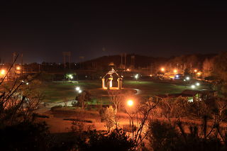 大仏山公園　展望台多目的広場の夜景スポット写真（2）class=