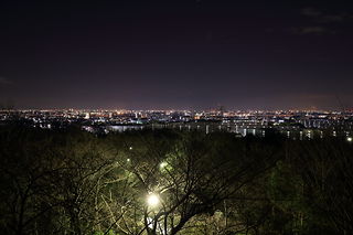 二村山展望台の夜景スポット写真（2）class=