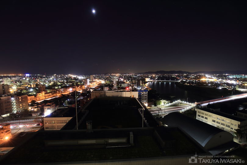 豊橋市役所 展望ロビーの夜景スポット写真（3）