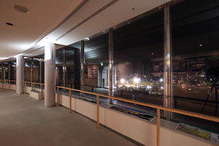 豊橋市役所 展望ロビーの夜景スポット写真（5）class=