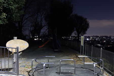 横川つつじ公園の夜景スポット写真（4）class=