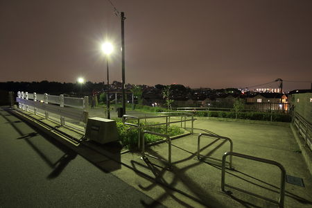稲荷前第六公園の夜景スポット写真（4）class=