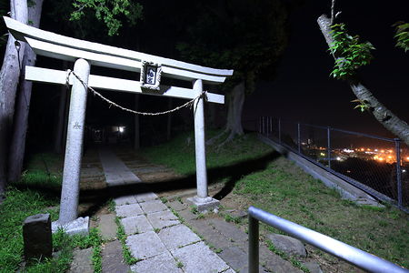 八幡宮神社の夜景スポット写真（3）class=