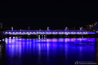 ライトアップされた隅田川橋梁