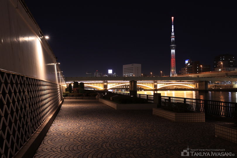 隅田川テラス 蔵前橋付近の夜景スポット写真（4）