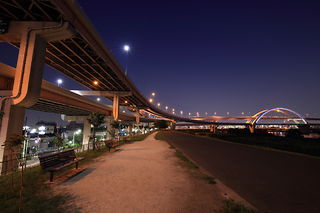 荒川河川敷（江北橋付近）の夜景スポット写真（4）class=