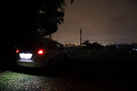 駐車場から夜景を観賞