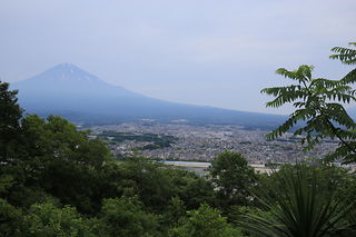 富士山と富士宮市内の風景