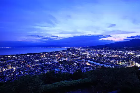 香貫山（芝住展望台）の夜景