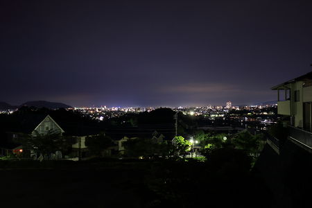 三島市内の夜景を望む