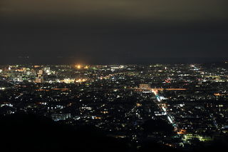 東名高速道路を中心とした夜景（南南東方向）